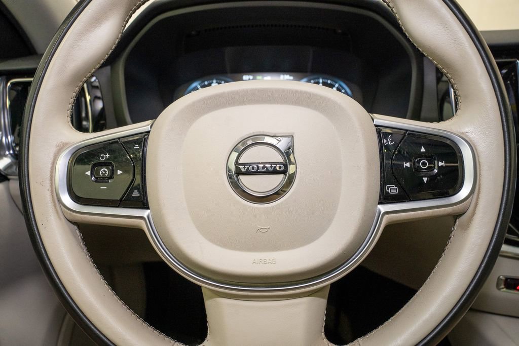 Used 2019 Volvo V60 T5 Momentum image 19