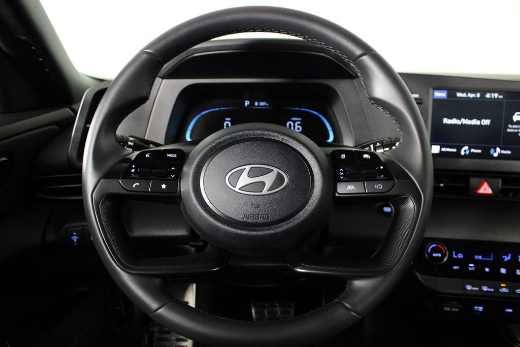 Certified 2026 Hyundai Elantra Sport w/ Cargo Package FWD image 25