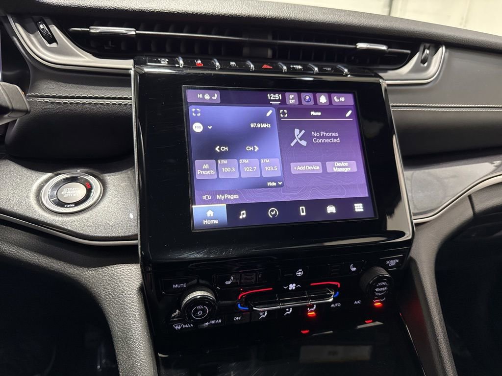 Used 2022 Jeep Grand Cherokee L Laredo image 17