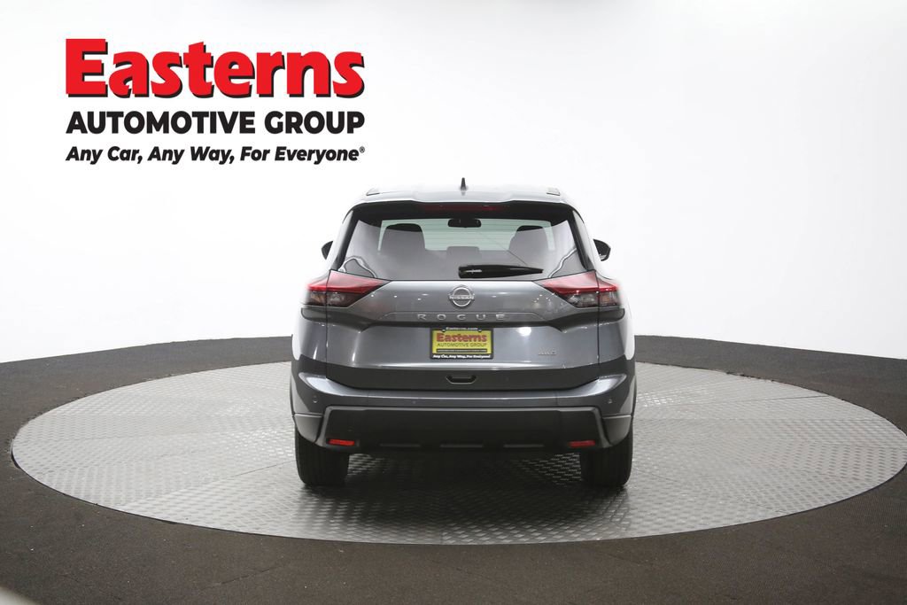 Used 2024 Nissan Rogue S image 39