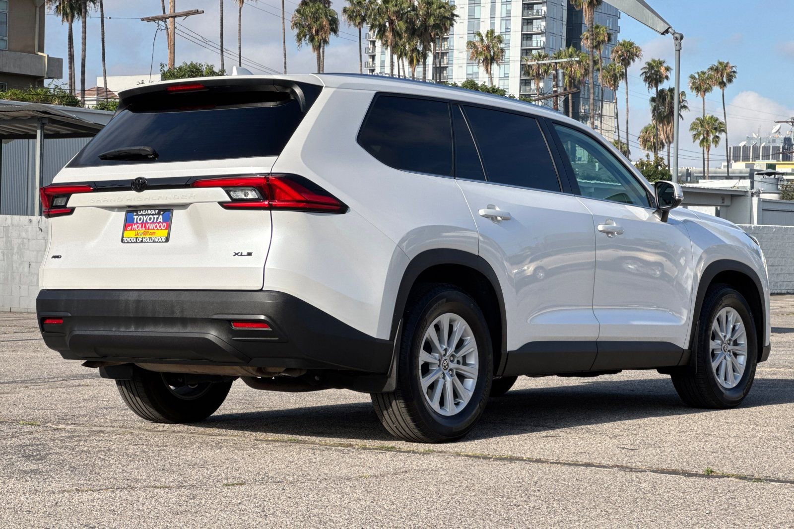 Certified 2024 Toyota Grand Highlander AWD image 4