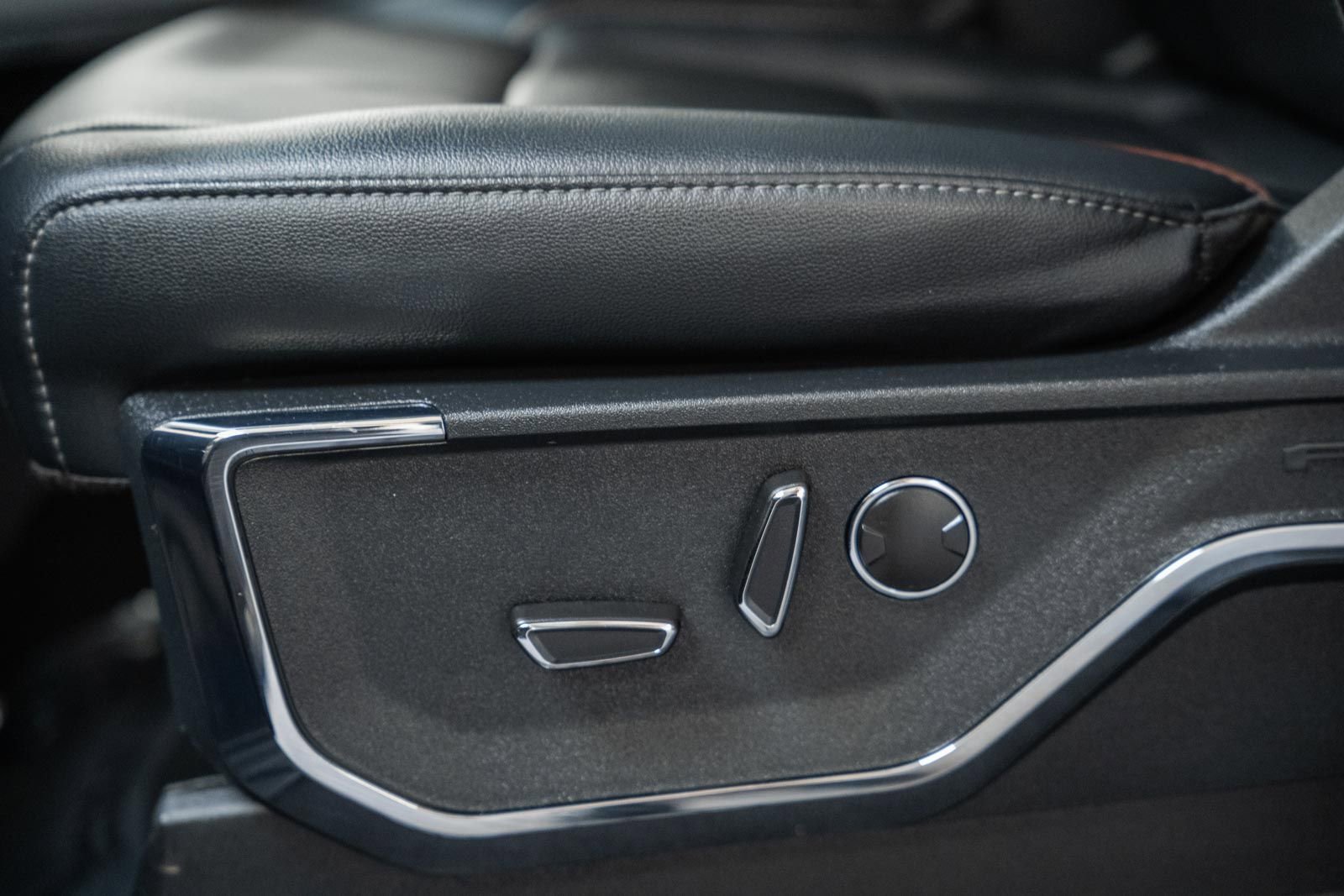 Certified 2023 Ford F150 Lariat w/ Equipment Group 502A High image 48