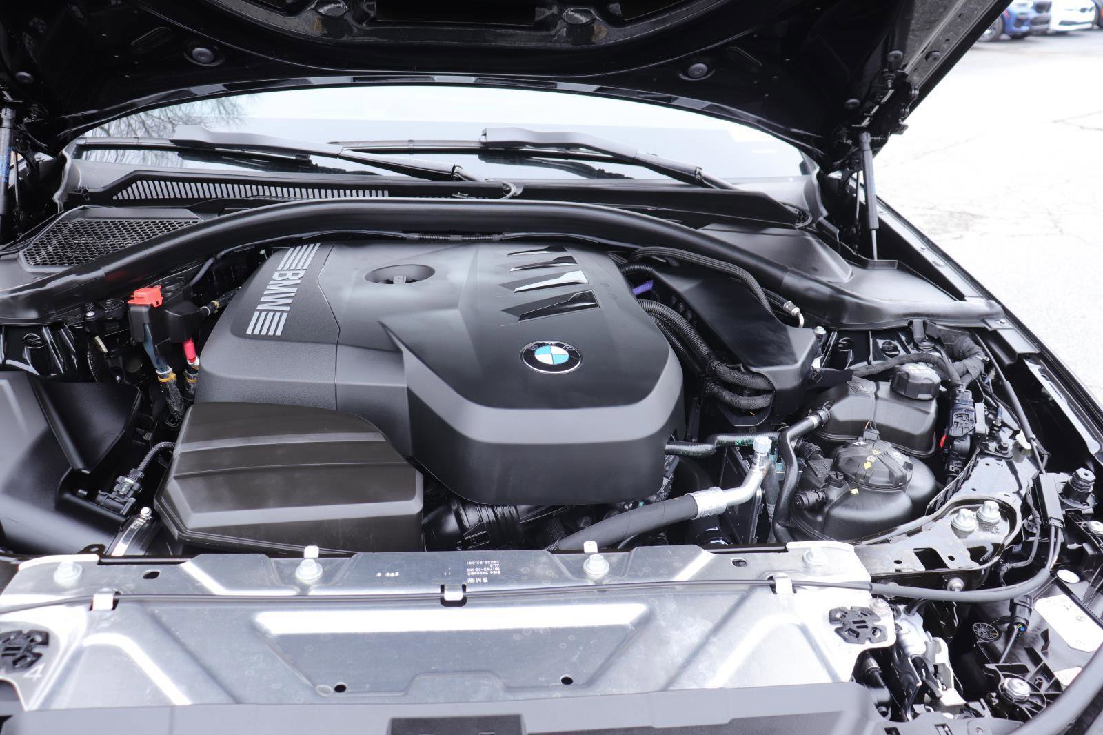 Used 2026 BMW 330i Sedan w/ M Sport Package image 38