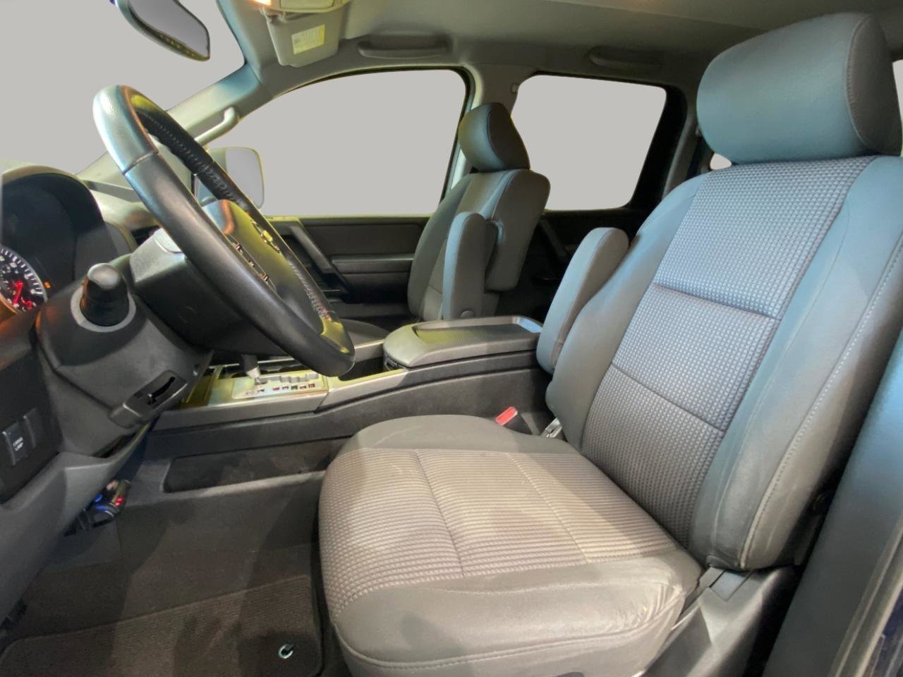 Used 2012 Nissan Titan SV w/ SV Premium Utility Pkg image 14