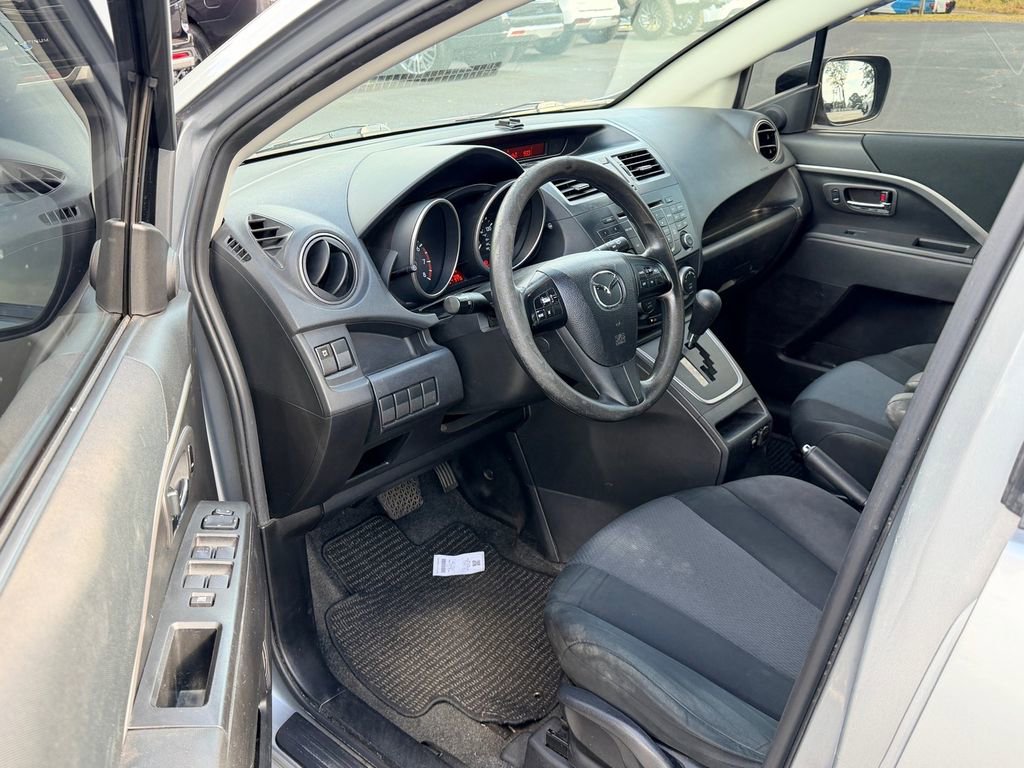 Used 2013 MAZDA MAZDA5 Sport FWD image 10