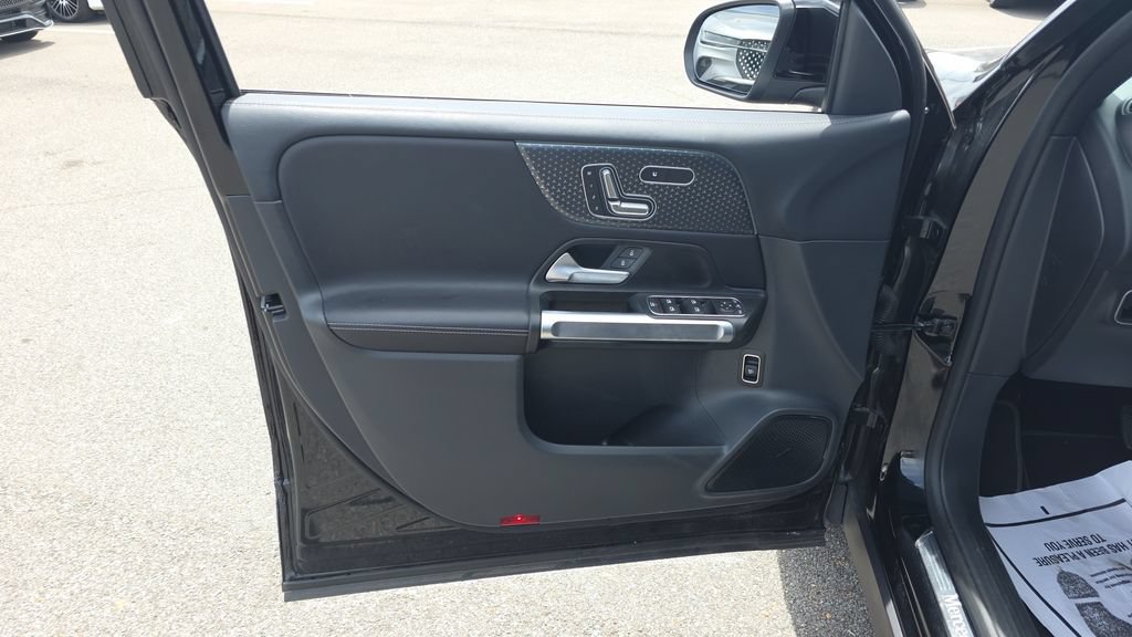 Certified 2025 Mercedes-Benz GLB 250 image 11