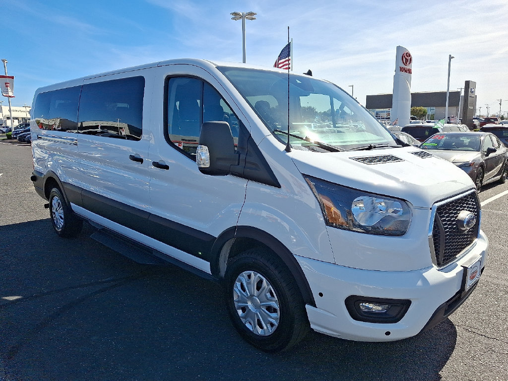 Used 2024 Ford Transit 350 XLT RWD image 3