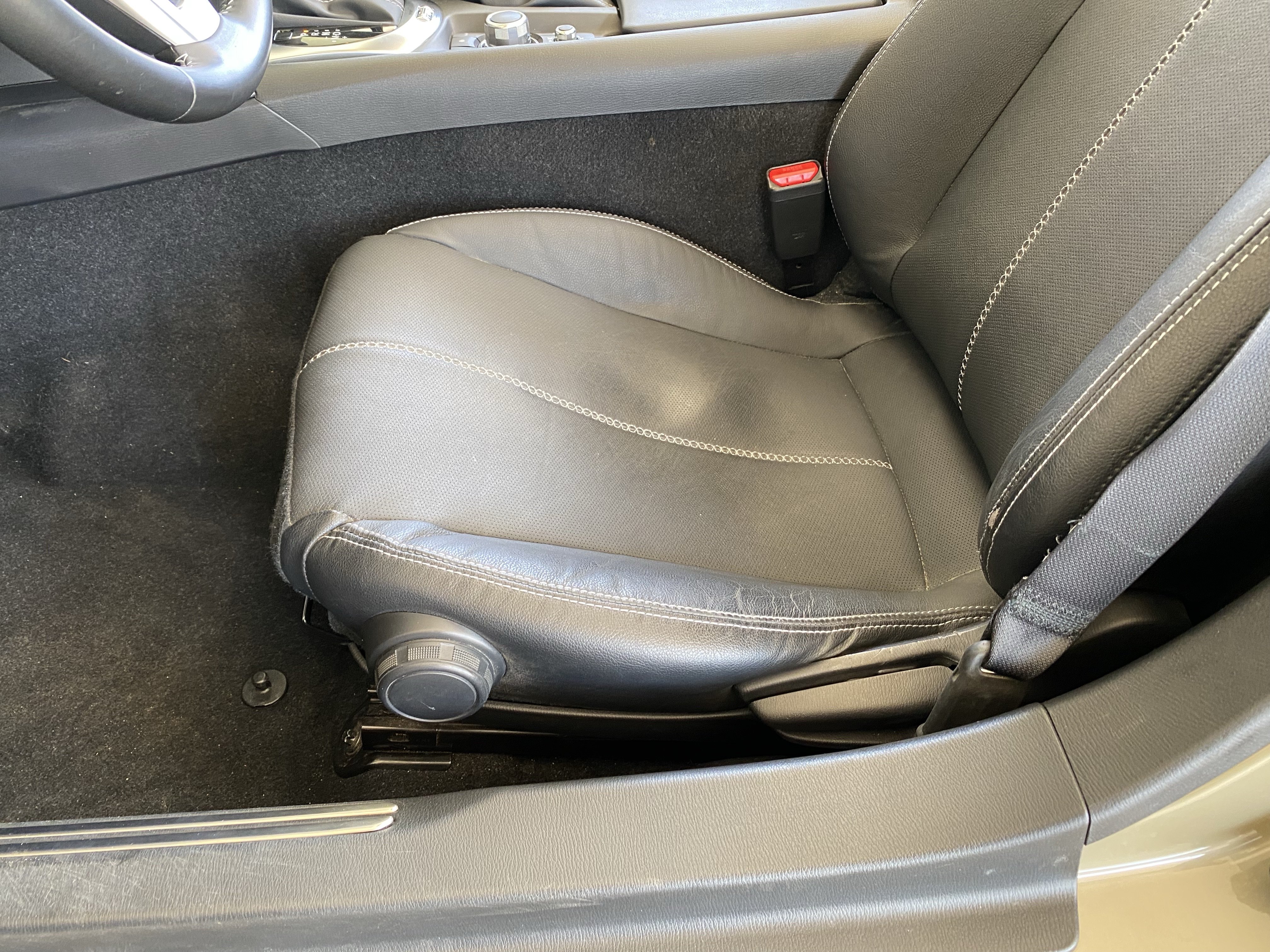 Used 2023 MAZDA MX-5 Miata Grand Touring RWD image 27