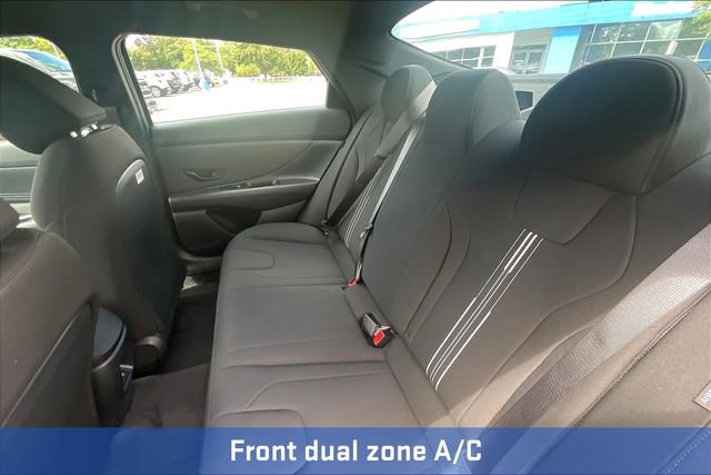 New 2025 Hyundai Elantra SEL image 12