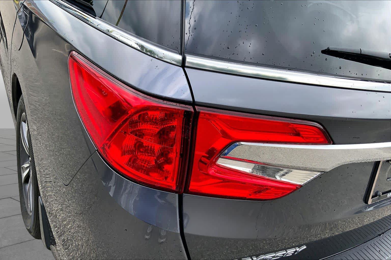 Used 2018 Honda Odyssey Touring image 28