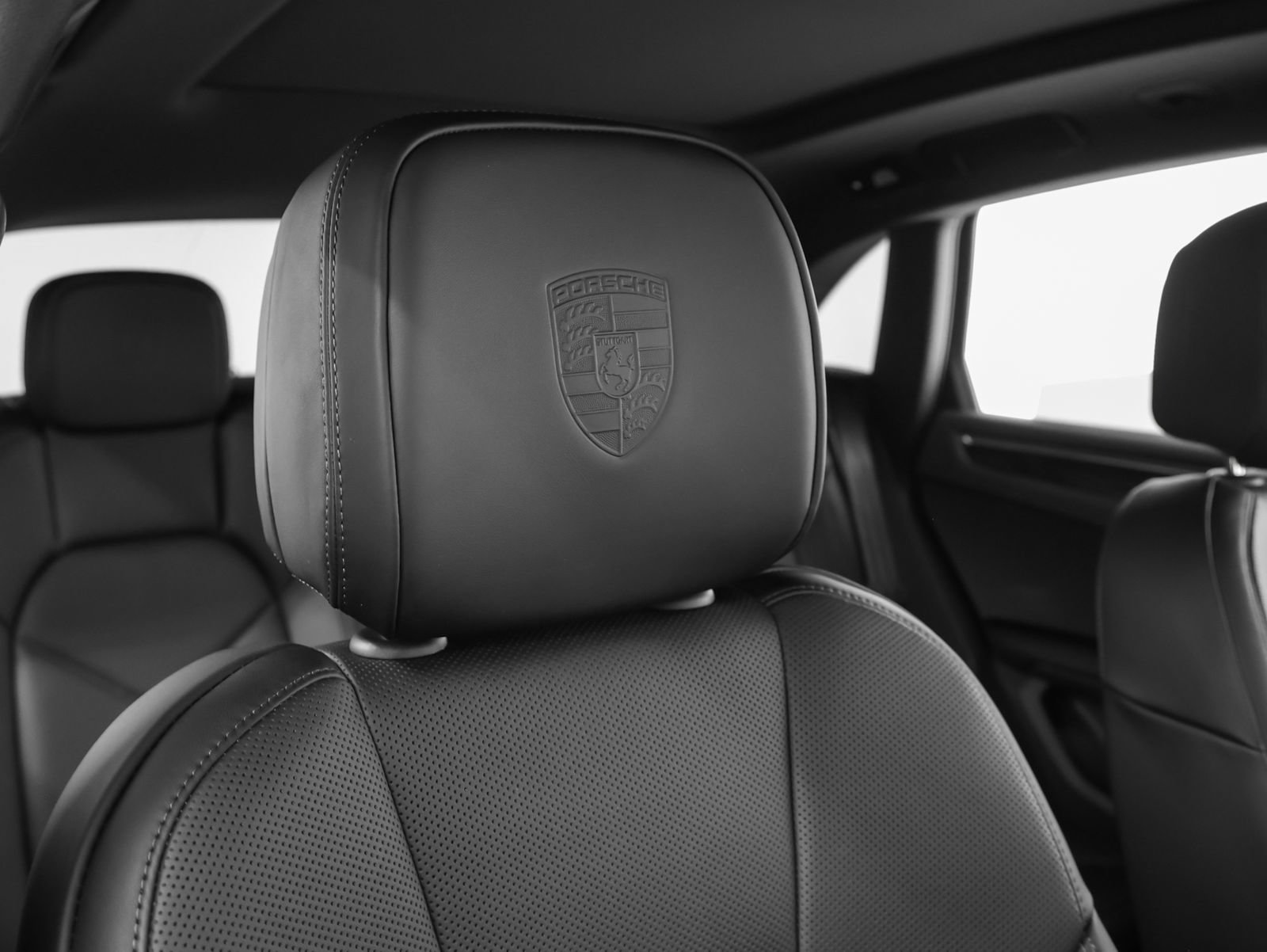 New 2026 Porsche Macan image 22