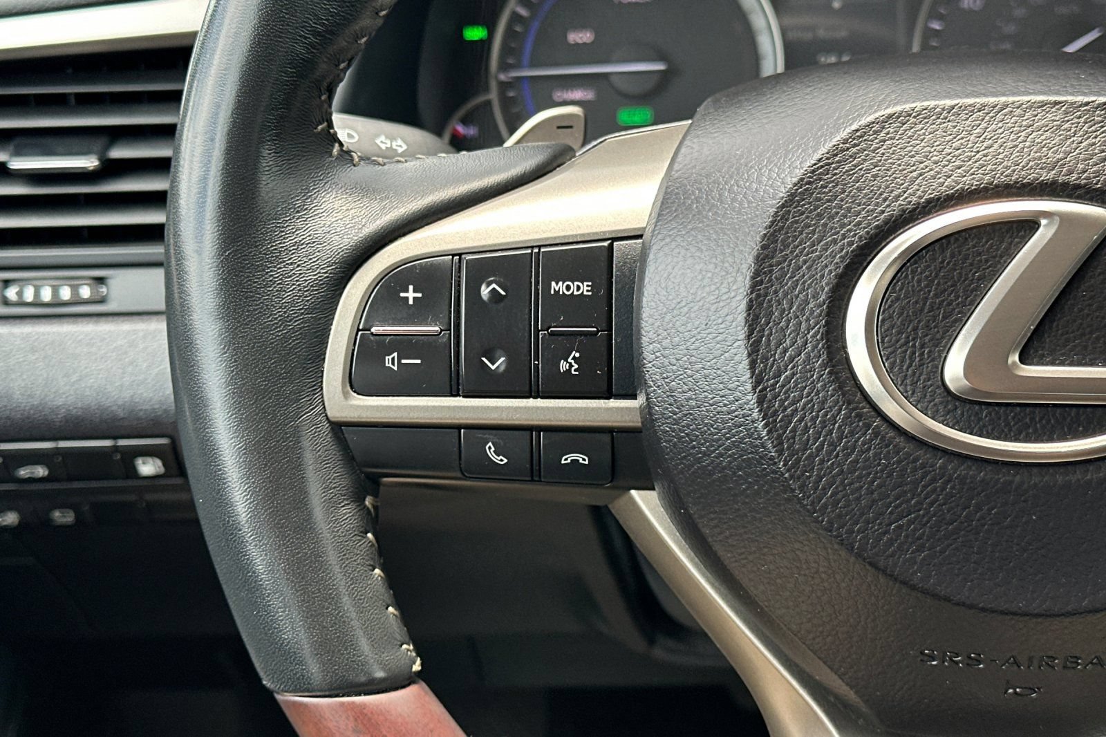Used 2022 Lexus RX 450h AWD w/ Premium Package image 31
