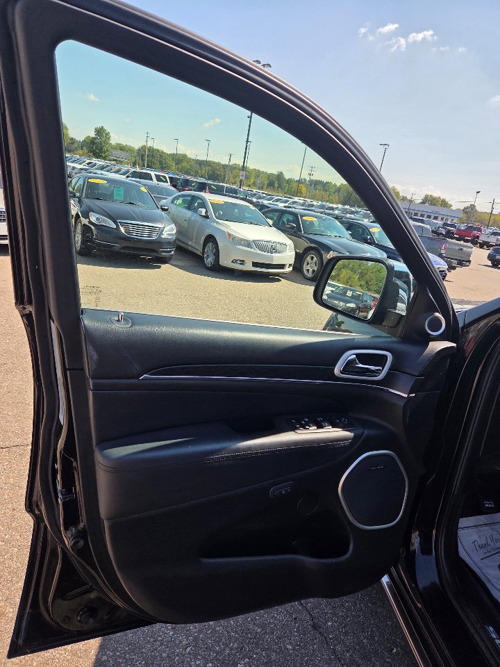 Used 2018 Jeep Grand Cherokee Summit image 10