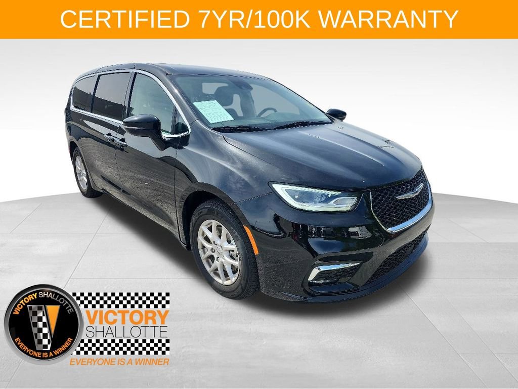 Certified 2024 Chrysler Pacifica Touring-L