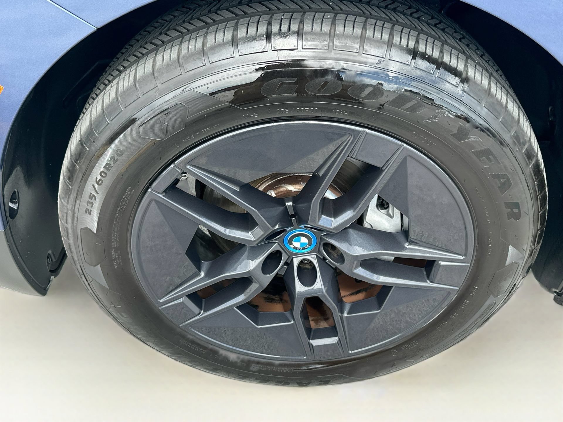 Used 2023 BMW iX xDrive50 w/ Convenience Package AWD/4WD image 34