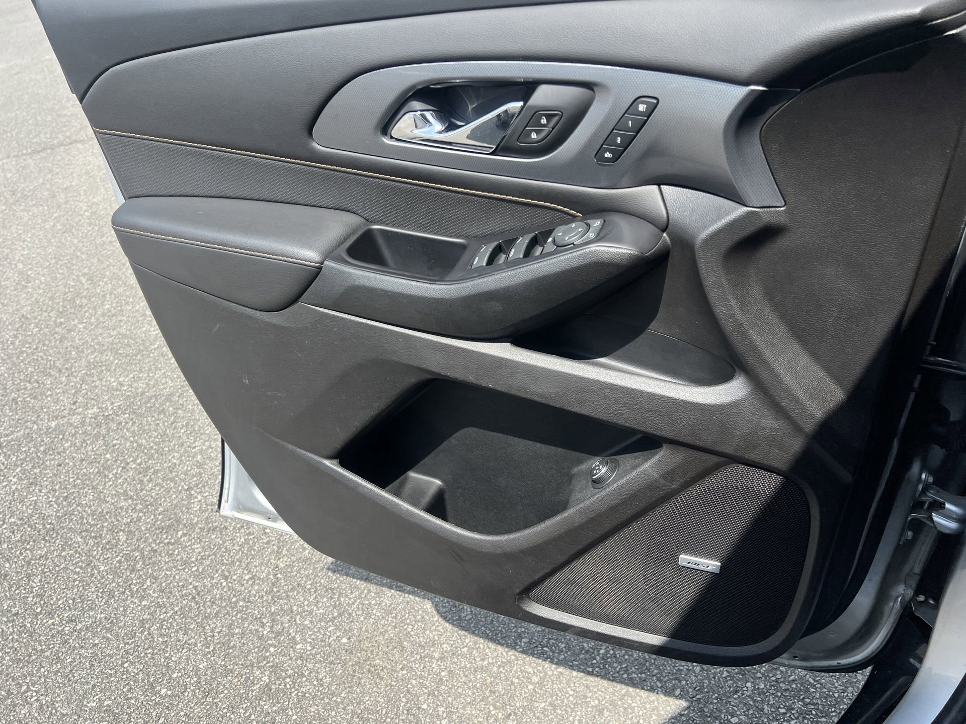 Used 2020 Chevrolet Traverse Premier w/ Redline Edition image 14