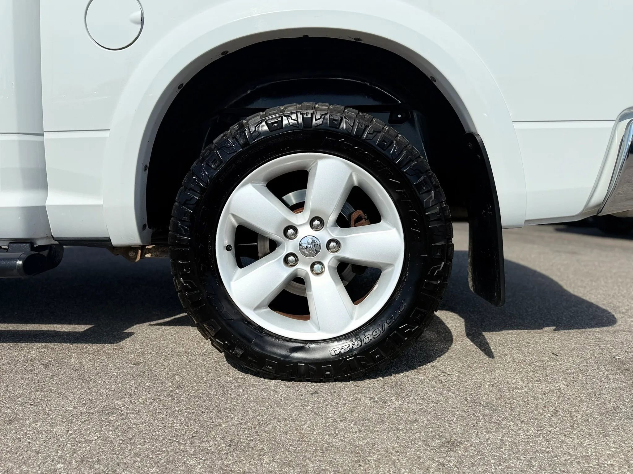 Used 2018 RAM 1500 SLT AWD/4WD image 33