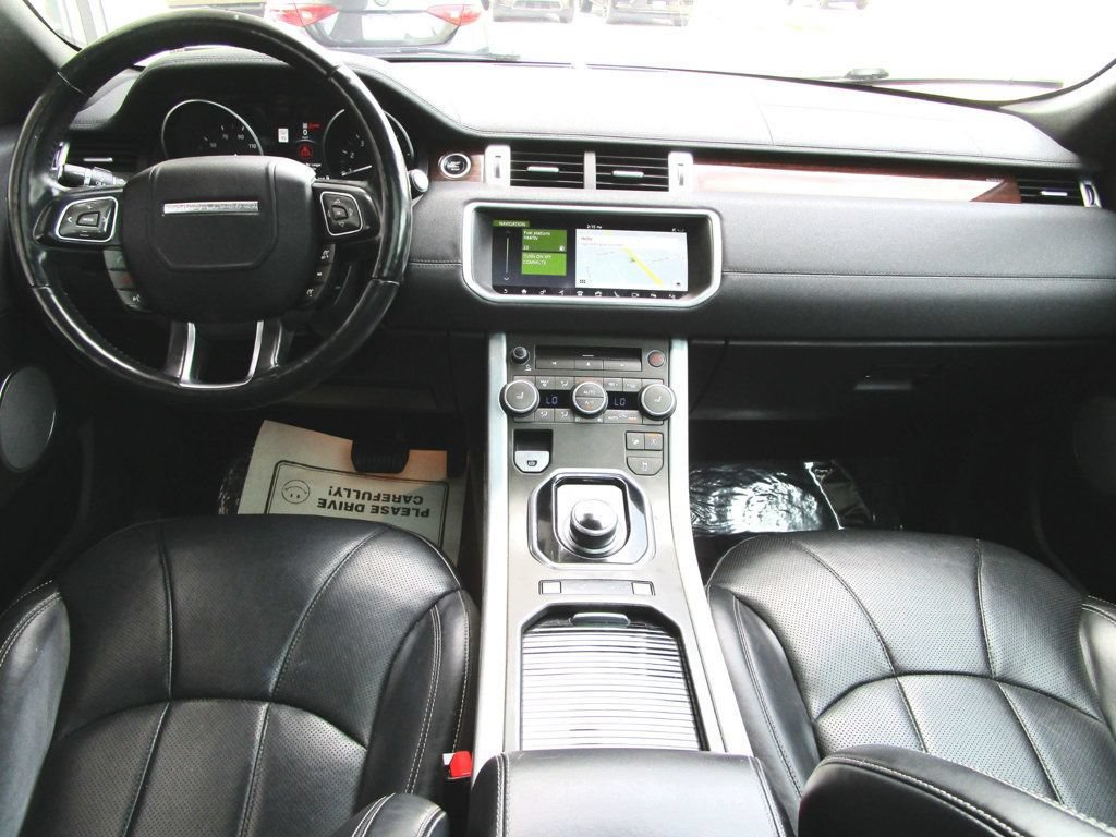 Used 2017 Land Rover Range Rover Evoque HSE AWD/4WD image 2
