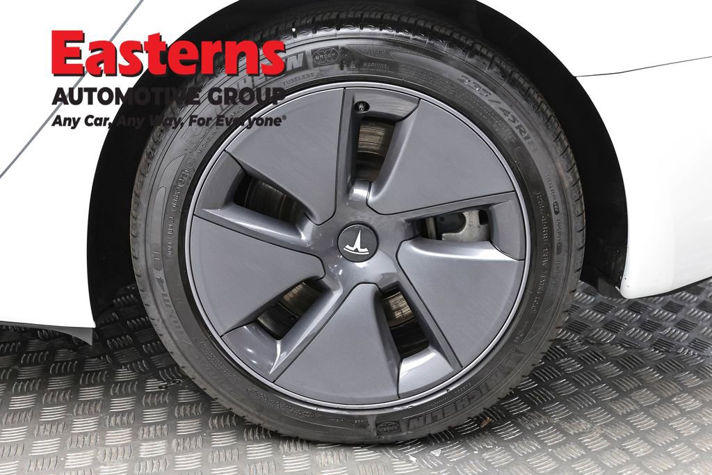 Used 2023 Tesla Model 3 Standard Range RWD image 8