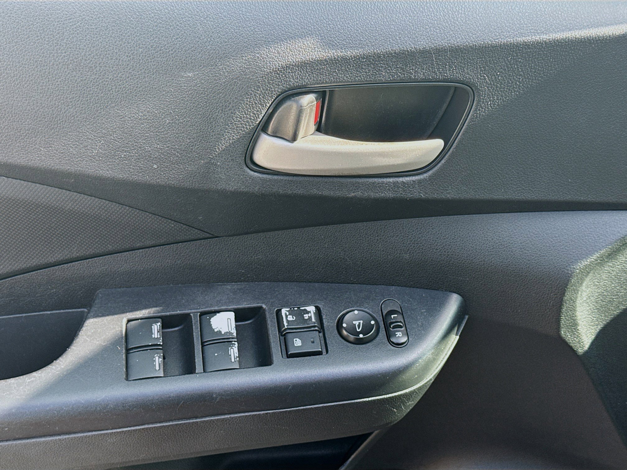 Used 2016 Honda CR-V SE image 16