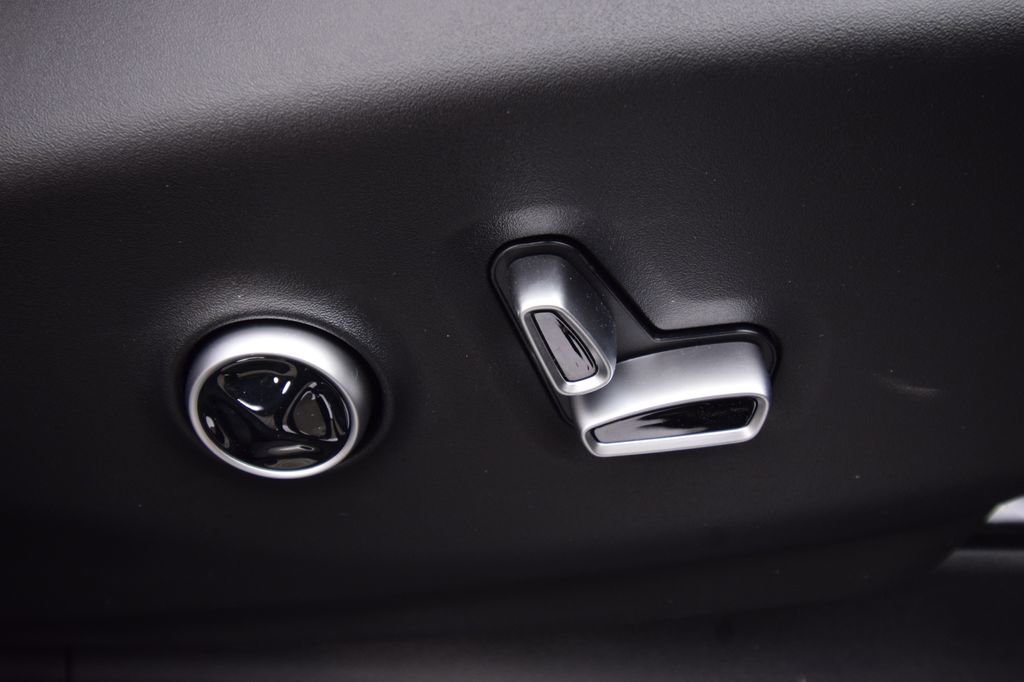 New 2026 Chrysler Pacifica Pinnacle w/ Trailer Tow Group image 20