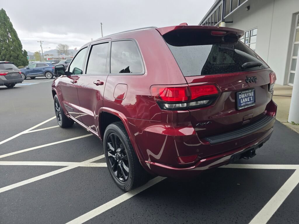 Used 2022 Jeep Grand Cherokee Laredo X image 7
