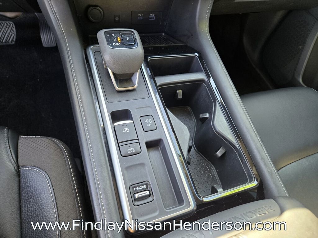 Used 2024 Nissan Pathfinder SL FWD image 29