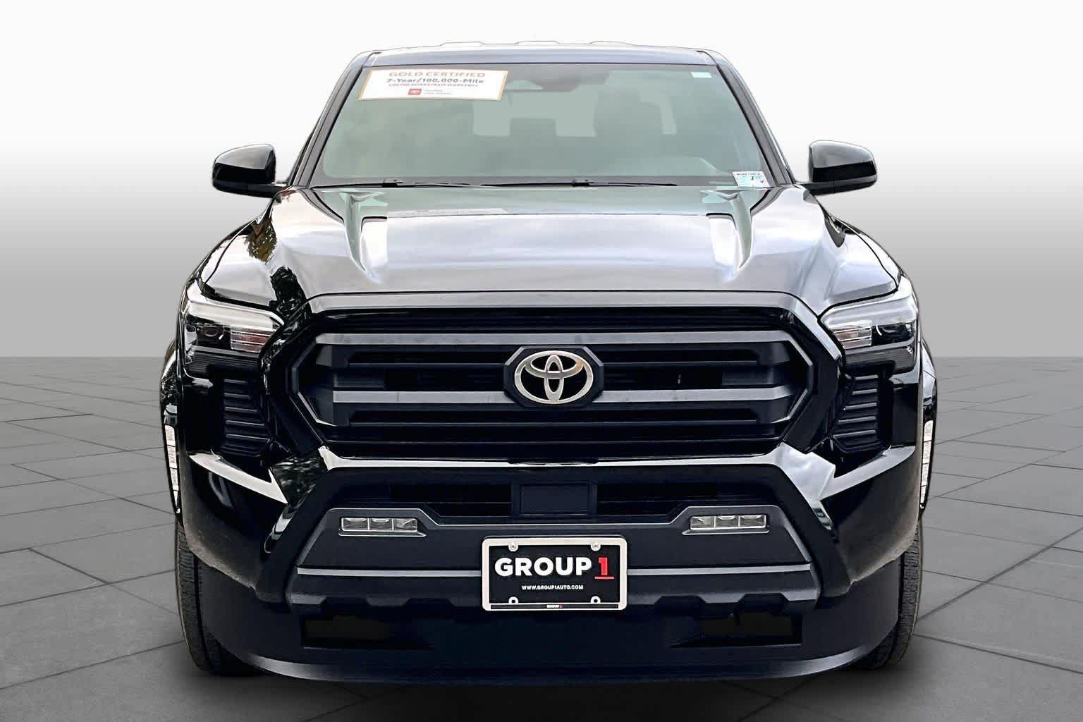 Certified 2025 Toyota Tacoma SR5 AWD/4WD image 4