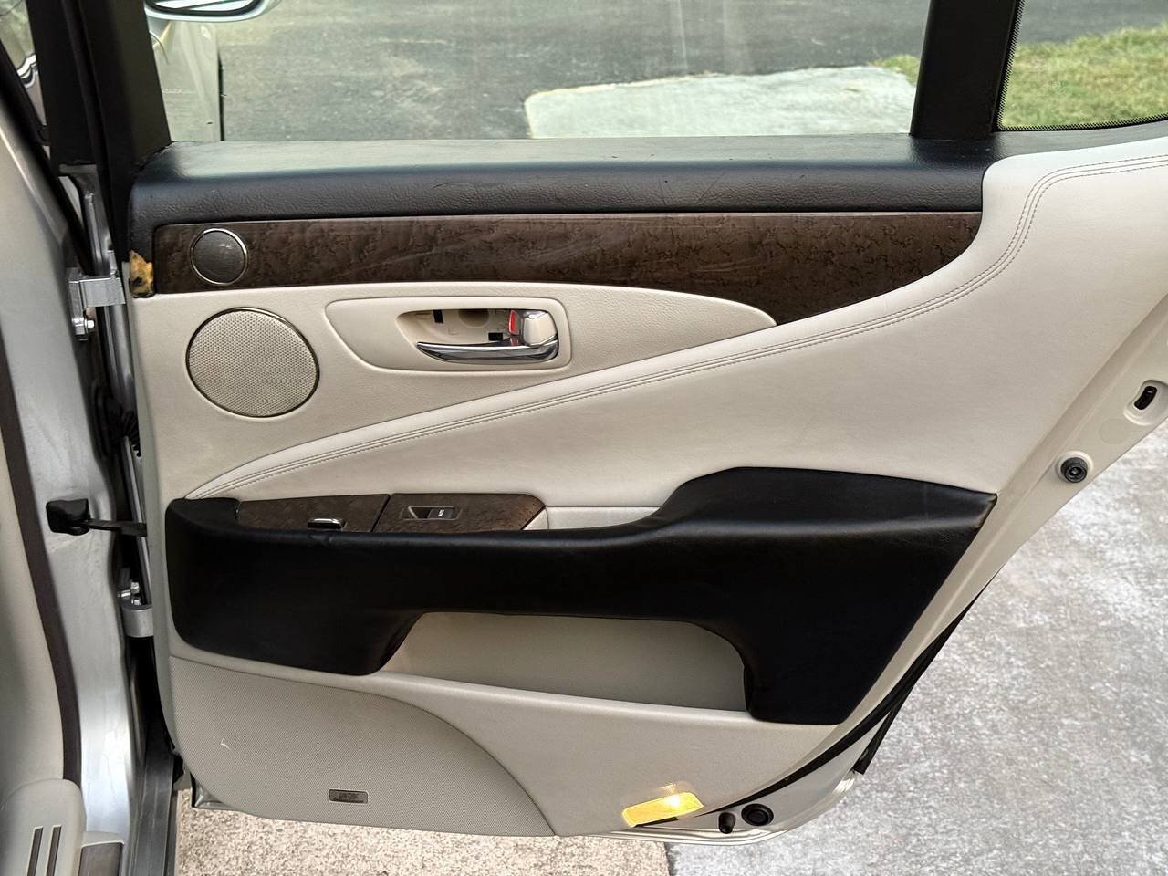 Used 2010 Lexus LS 460 AWD w/ Luxury Value Edition image 20