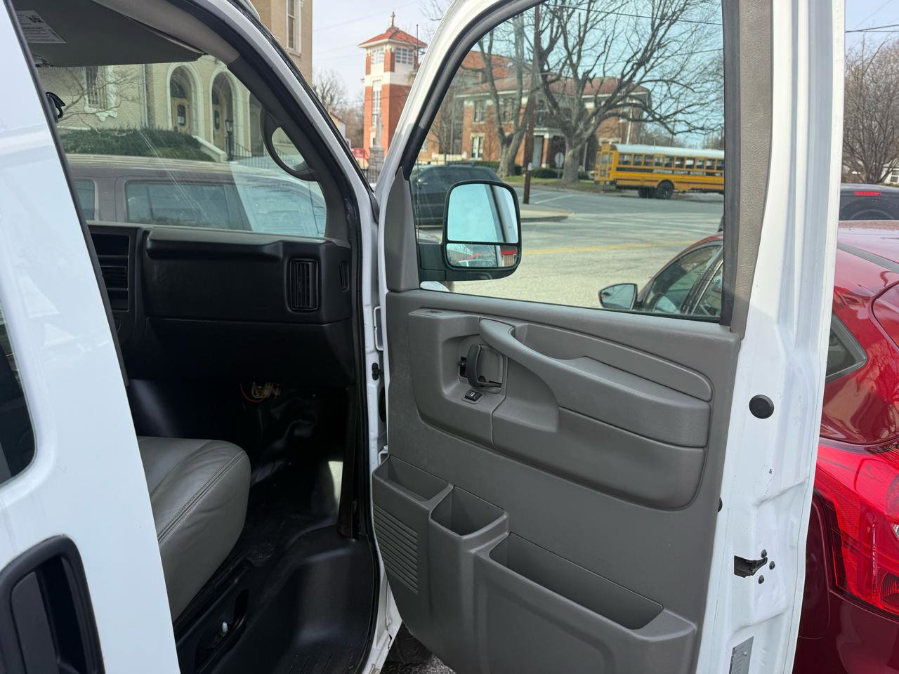 Used 2014 Chevrolet Express 1500 AWD image 14