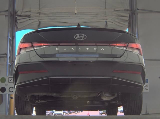 Used 2025 Hyundai Elantra Sport FWD image 7