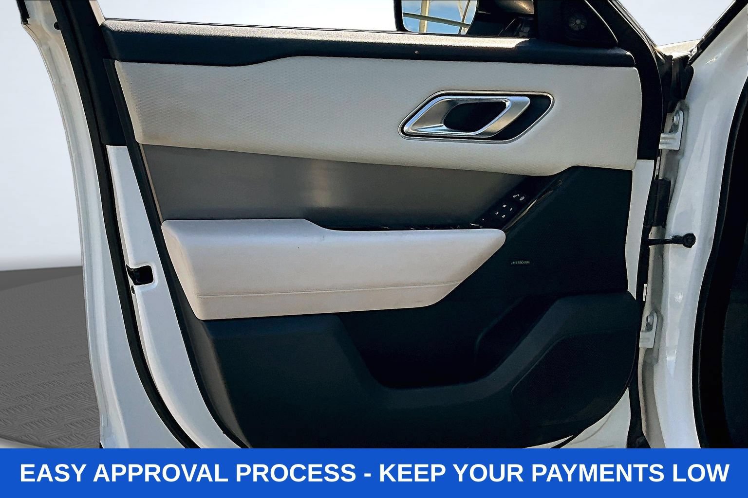 Used 2020 Land Rover Range Rover Velar S AWD/4WD image 21