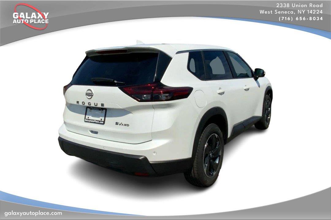 Used 2024 Nissan Rogue SV AWD/4WD image 5