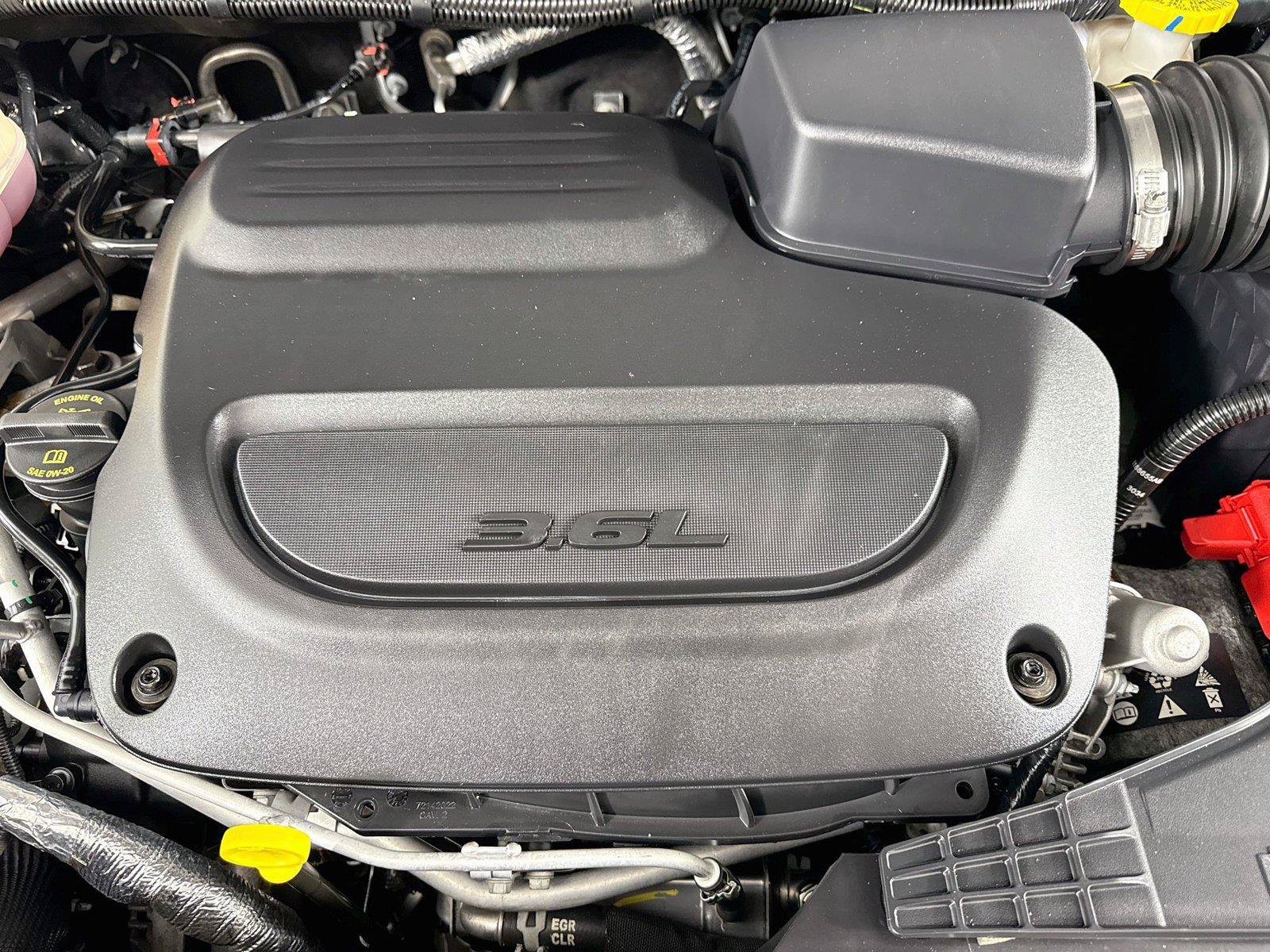 Used 2025 Chrysler Pacifica Limited FWD image 55