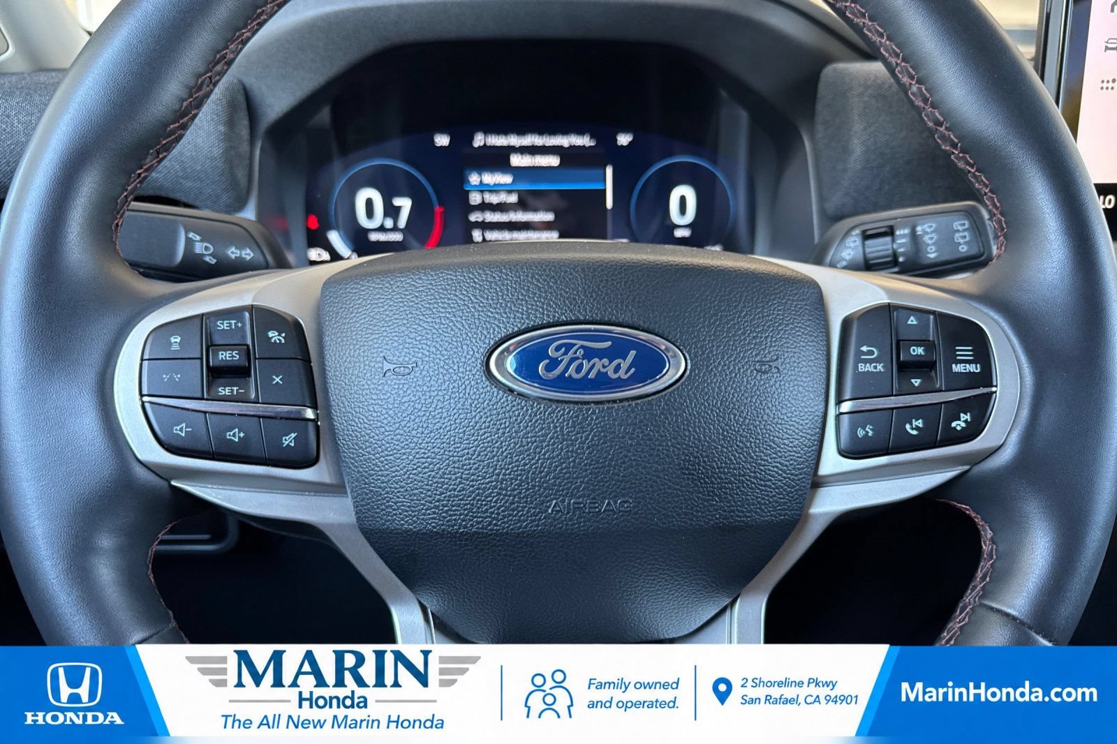 Used 2025 Ford Explorer Active AWD/4WD image 27