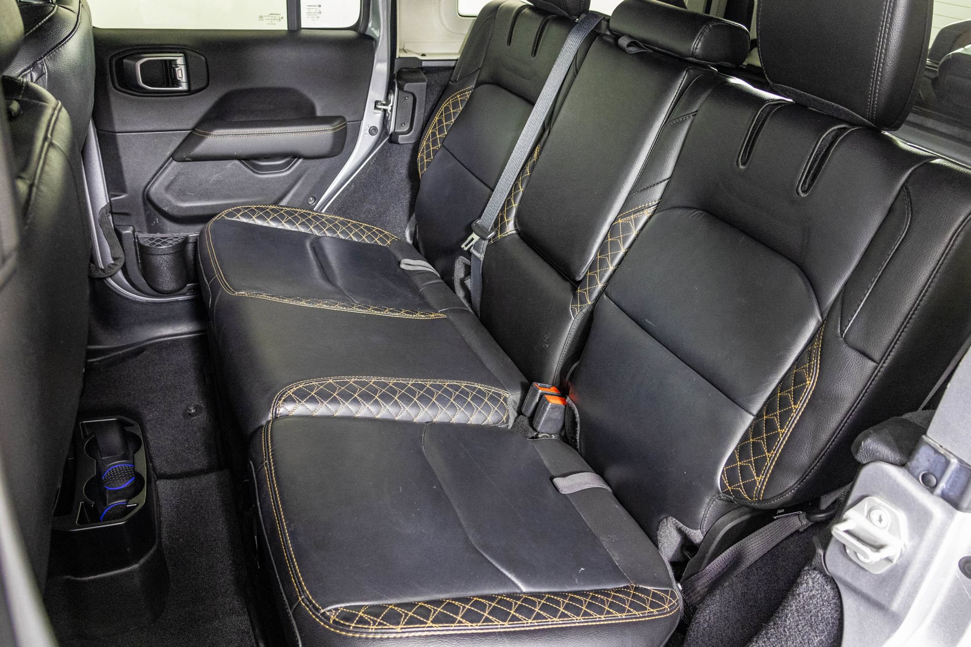Used 2021 Jeep Wrangler Unlimited Sahara AWD/4WD image 40