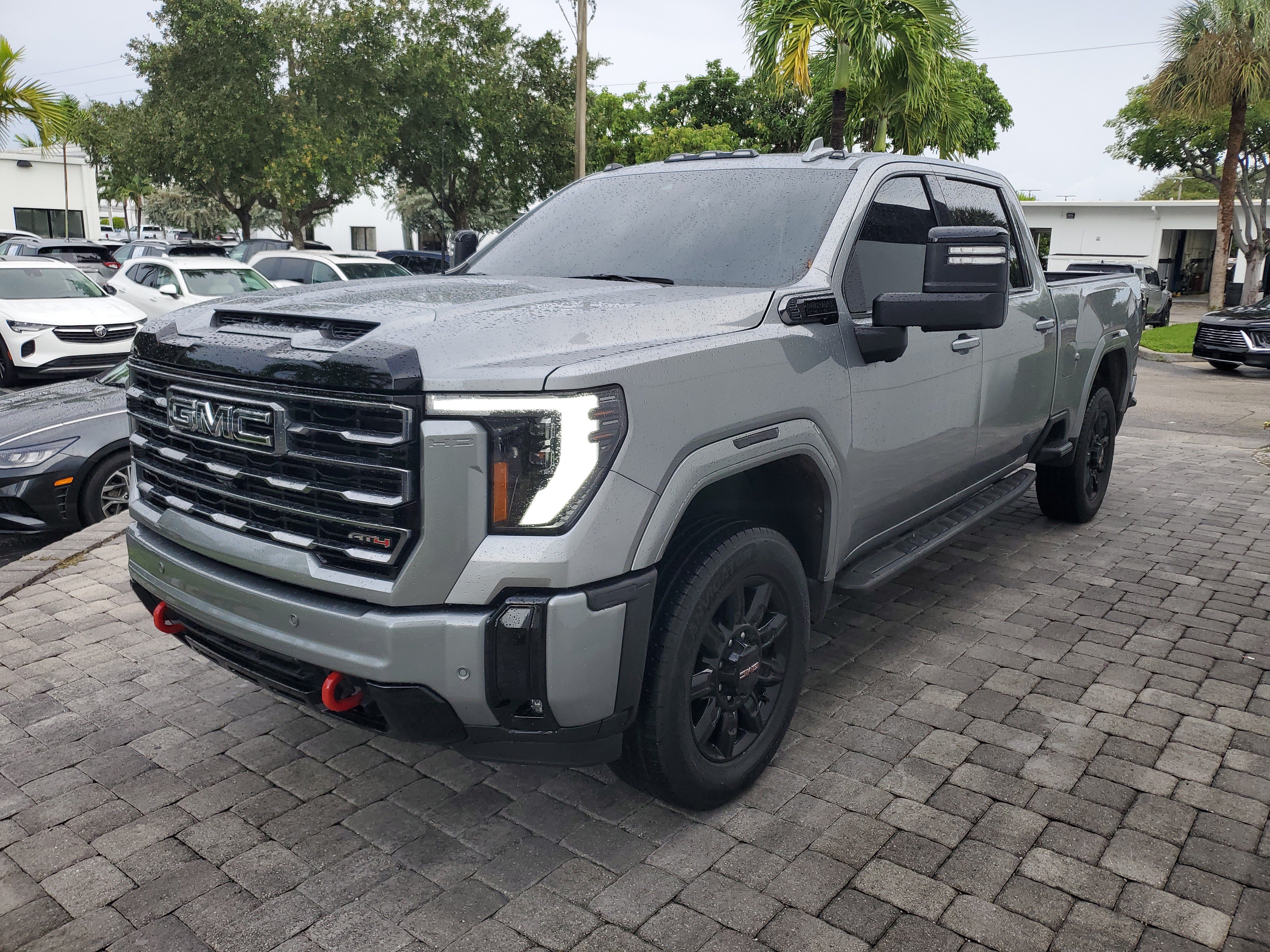 Used 2025 GMC Sierra 2500 AT4 w/ AT4 Premium Plus Package AWD/4WD image 3