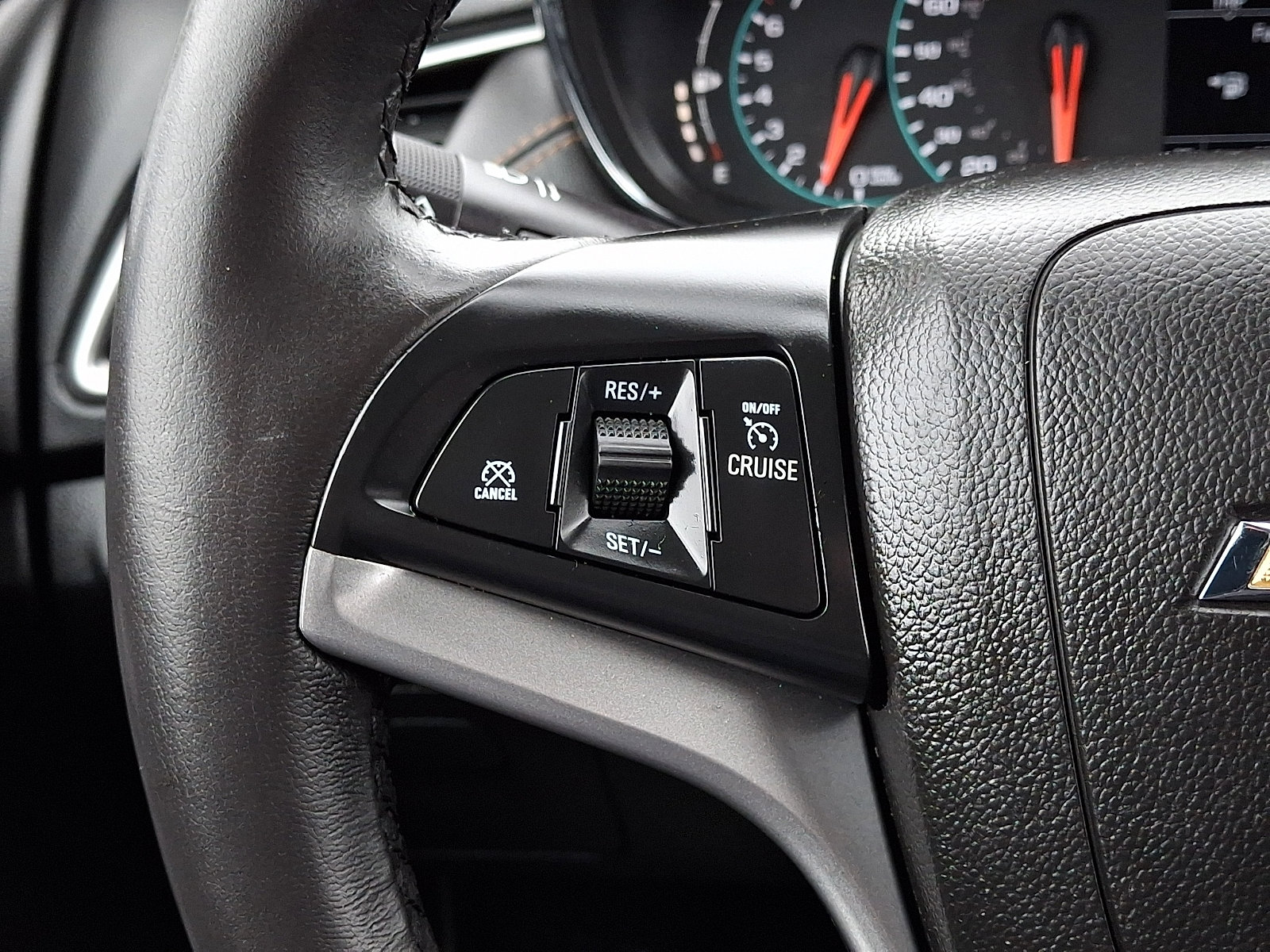 Used 2021 Chevrolet Trax LT w/ Redline Edition image 20