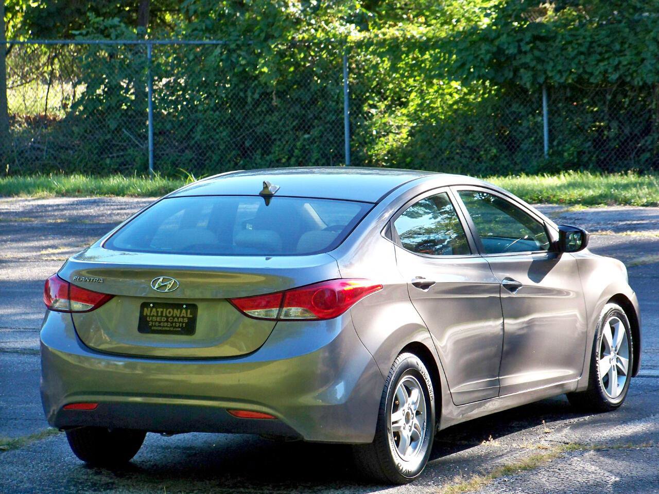 Used 2013 Hyundai Elantra GLS image 4