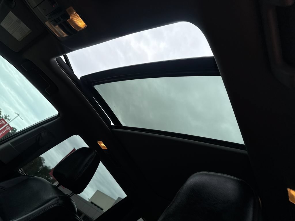 Certified 2017 Toyota Highlander Limited Platinum FWD image 28