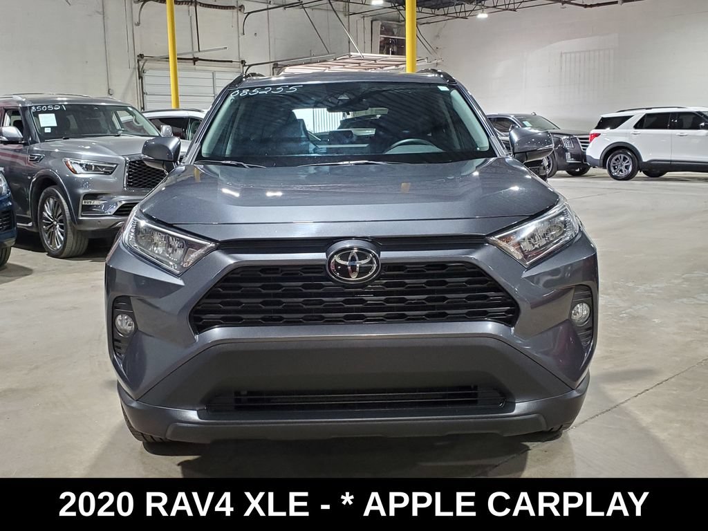 Used 2020 Toyota RAV4 XLE AWD/4WD image 2