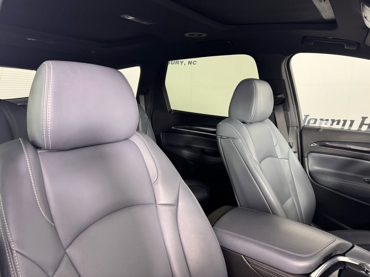 Used 2023 Buick Enclave Essence w/ Experience Buick Package image 35