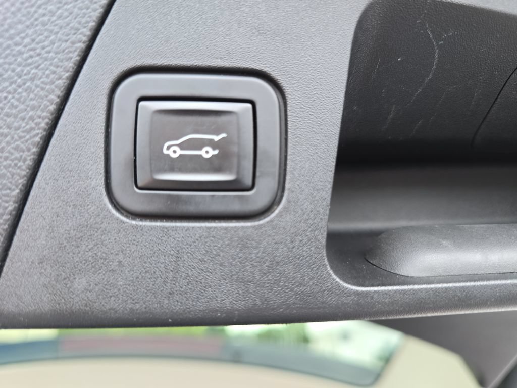 Certified 2019 Buick Envision Essence AWD/4WD image 14
