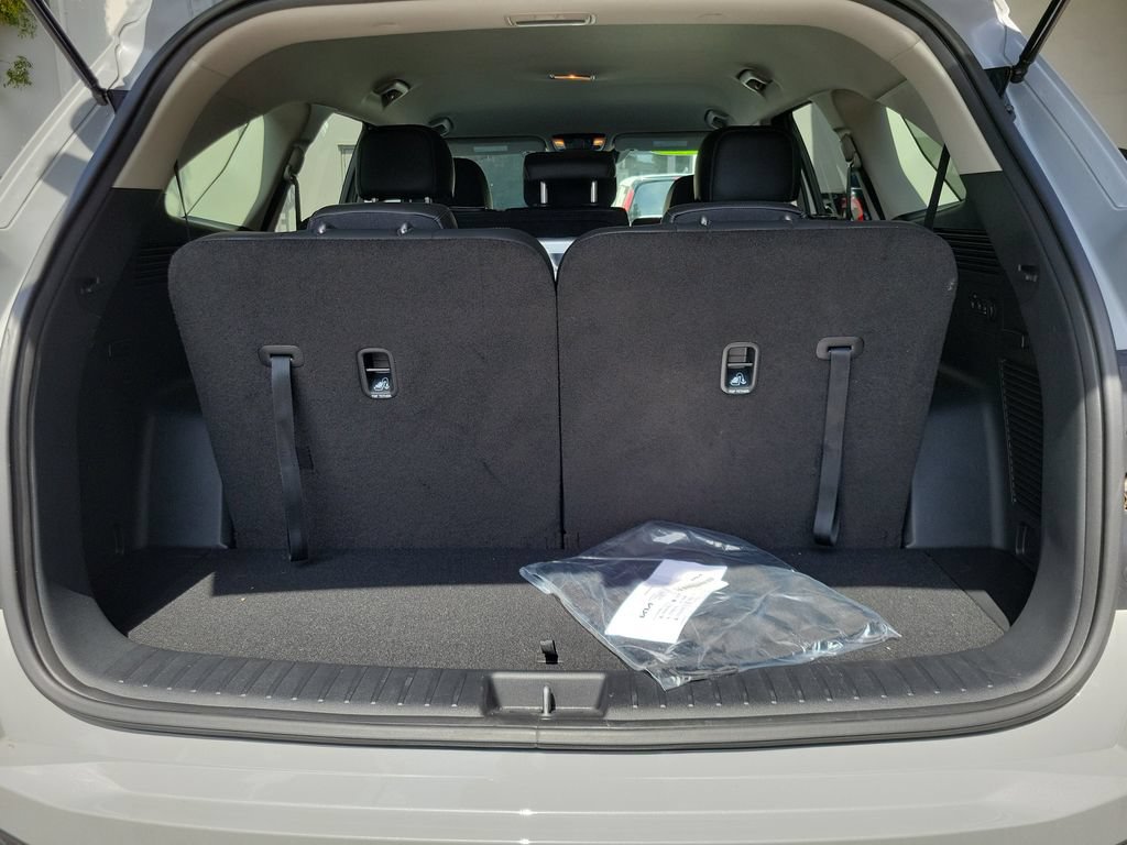 Certified 2026 Kia Sorento S FWD image 9