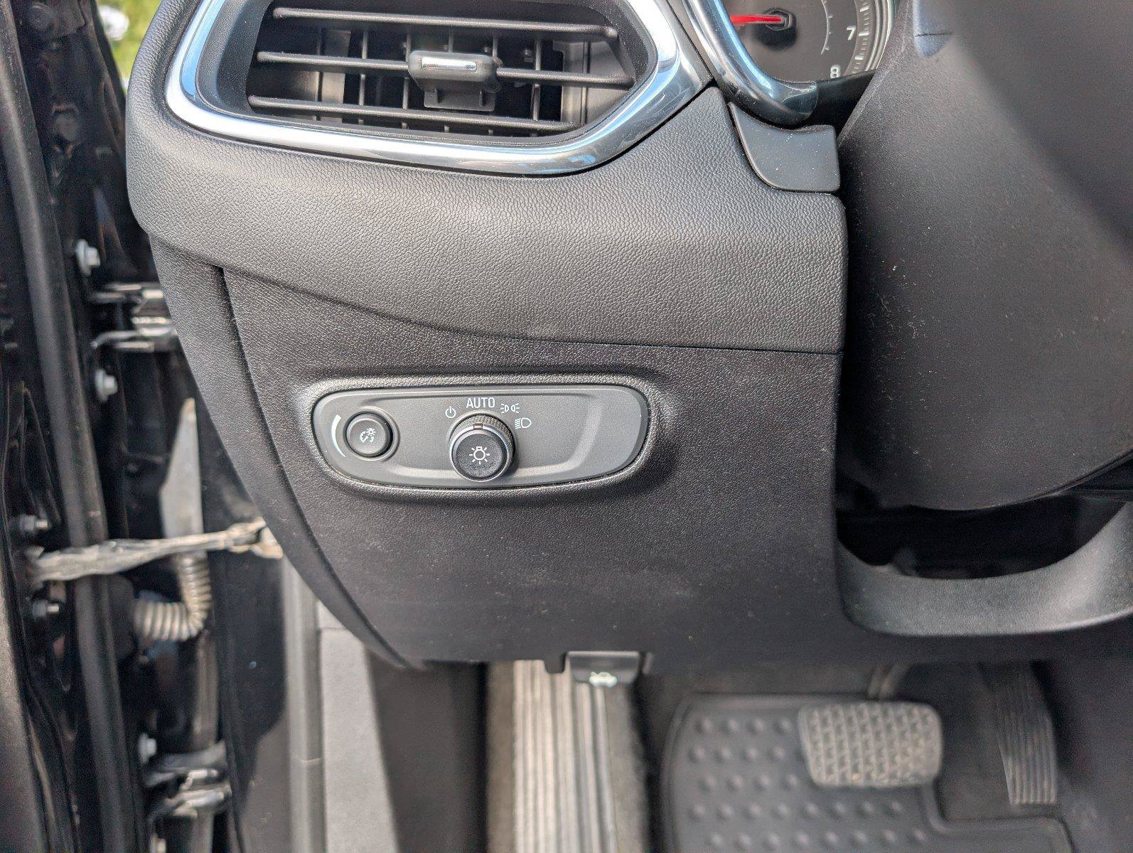Used 2019 Chevrolet Equinox LT FWD image 28