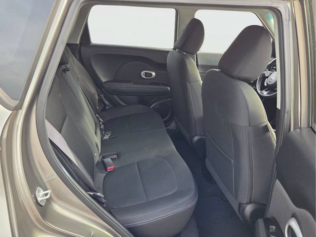 Used 2014 Kia Soul FWD image 16
