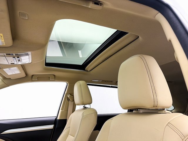 Used 2018 Toyota Highlander XLE image 5