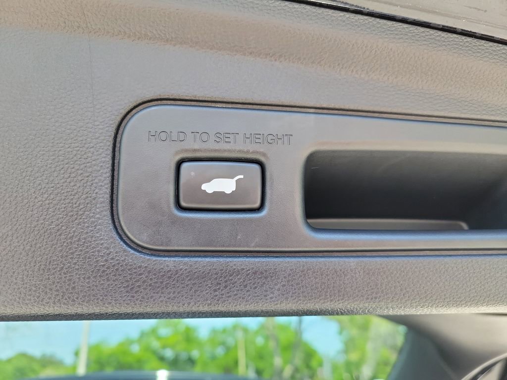 Used 2023 Acura MDX SH-AWD w/ Advance Package image 11