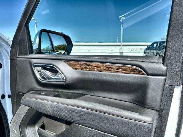 Used 2024 Chevrolet Suburban Premier image 30