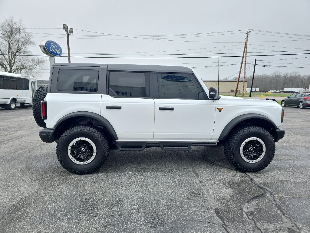Used 2023 Ford Bronco Badlands w/ Sasquatch Package image 5